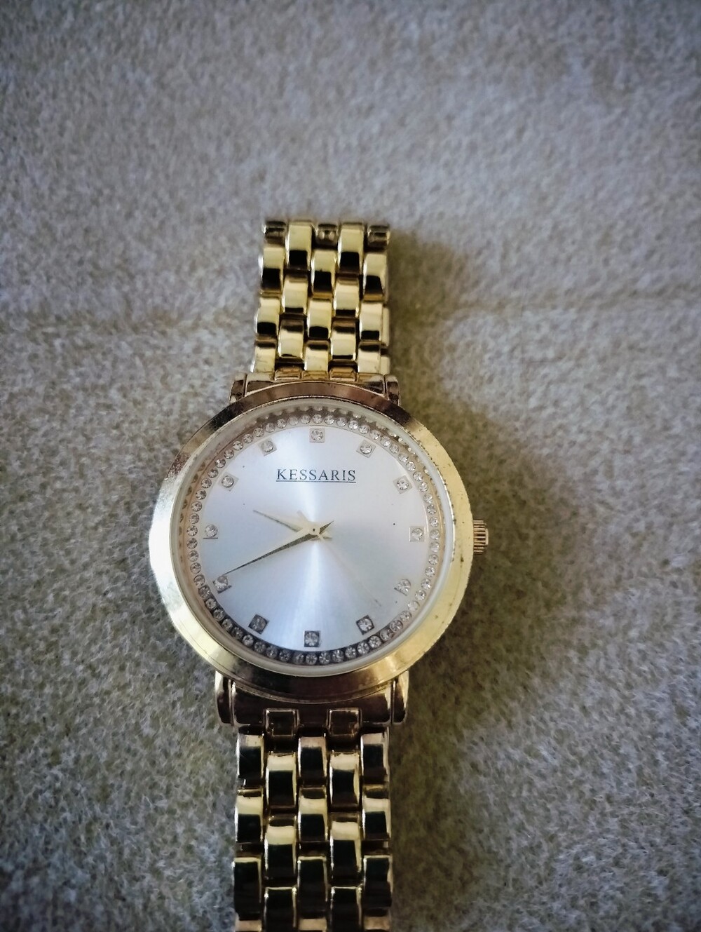 Kessaris Gold Tone Classic Watch Crystal Accents Round White Dial Needs Battery